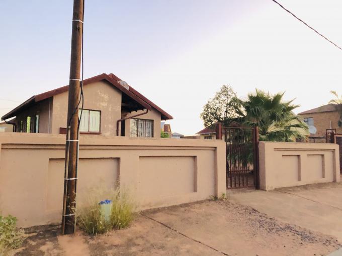 2 Bedroom House for Sale For Sale in Soshanguve - MR633354