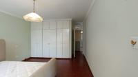 Bed Room 2 - 28 square meters of property in Benmore Gardens