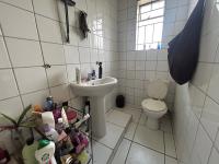 Bathroom 1 of property in Tulisa Park