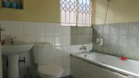 Bathroom 1 - 4 square meters of property in Ormonde