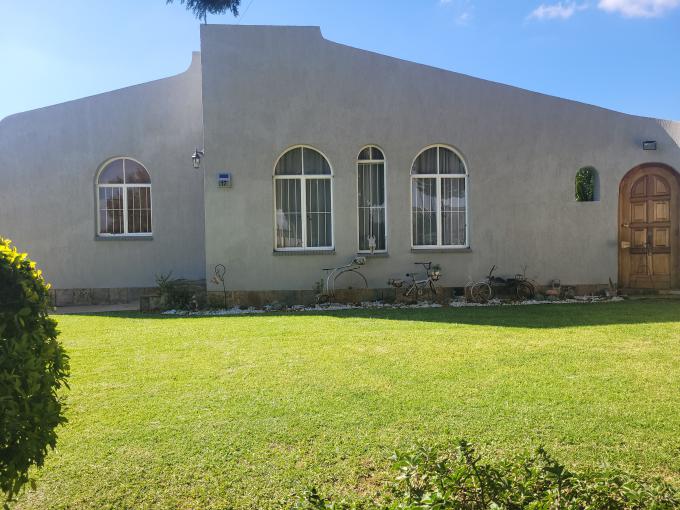 4 Bedroom House for Sale For Sale in Witpoortjie - MR633532