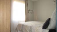 Main Bedroom - 10 square meters of property in Olifantsvlei 327-Iq