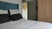 Main Bedroom - 10 square meters of property in Olifantsvlei 327-Iq