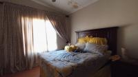 Bed Room 2 - 15 square meters of property in The Orchards