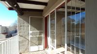 Balcony - 4 square meters of property in Faerie Glen