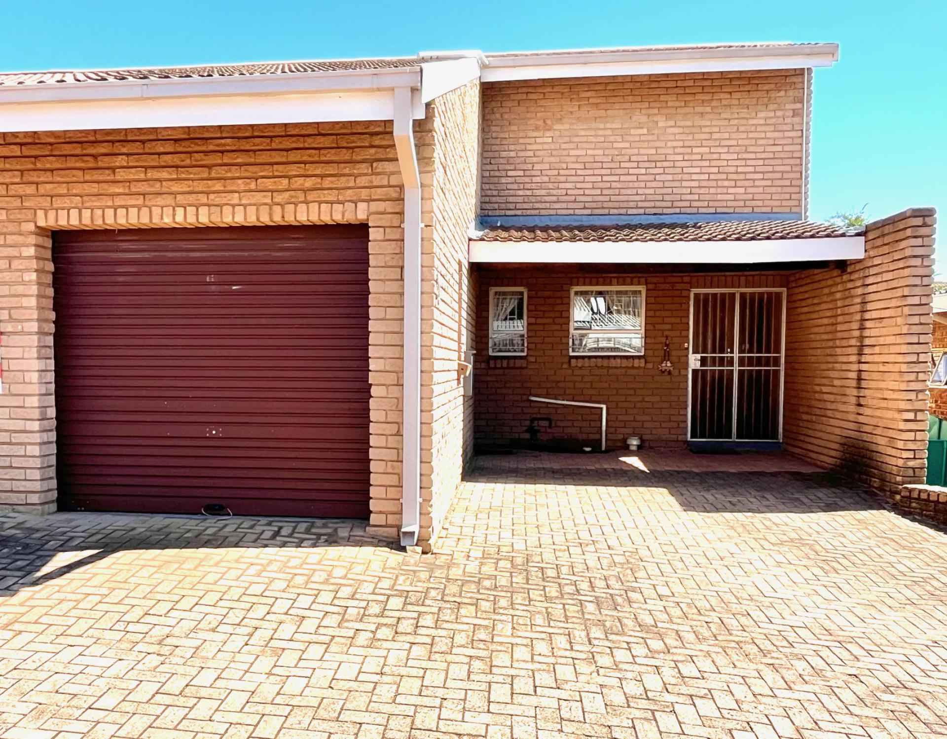  of property in Oudorp