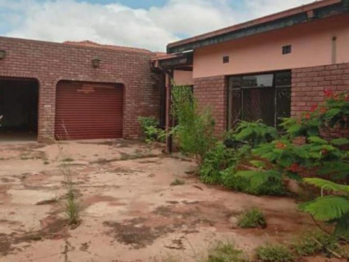 2 Bedroom House for Sale For Sale in Makhado (Louis Trichard) - MR633893