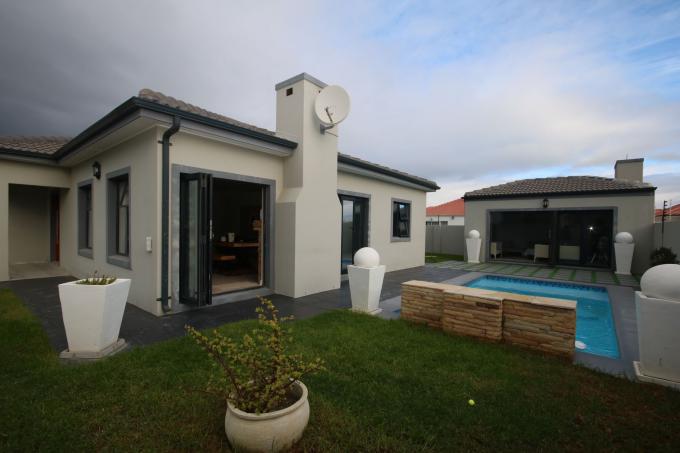 3 Bedroom House for Sale For Sale in Gordons Bay - MR634079