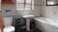 Bathroom 1 - 5 square meters of property in St Winifreds