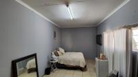 Bed Room 1 - 34 square meters of property in Glenmarais (Glen Marais)