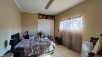 Bed Room 4 - 23 square meters of property in Glenmarais (Glen Marais)