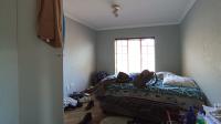 Main Bedroom - 15 square meters of property in Heuweloord