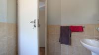 Main Bathroom - 4 square meters of property in Heuweloord