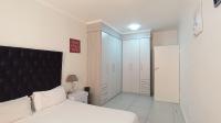 Main Bedroom - 20 square meters of property in Erand Gardens