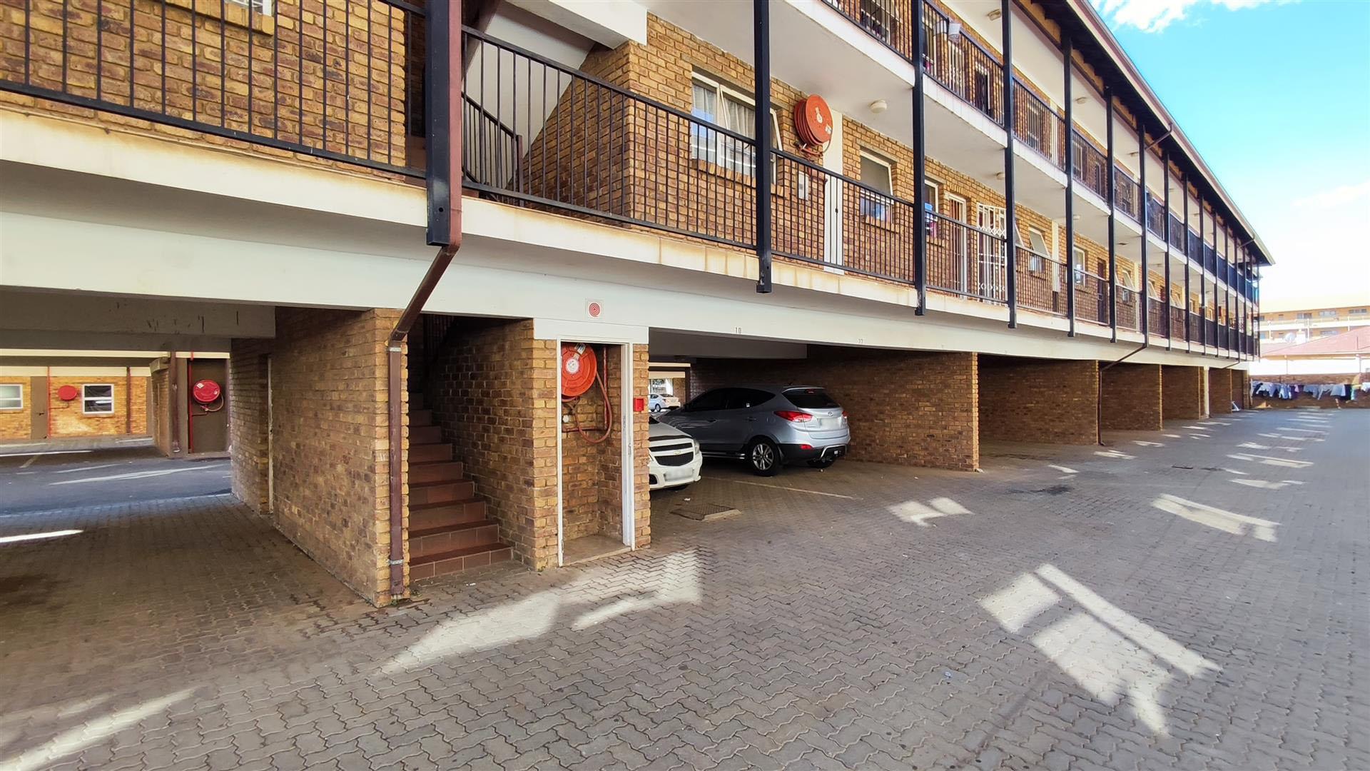 Front View of property in Kempton Park