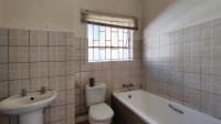 Bathroom 1 - 4 square meters of property in Kempton Park