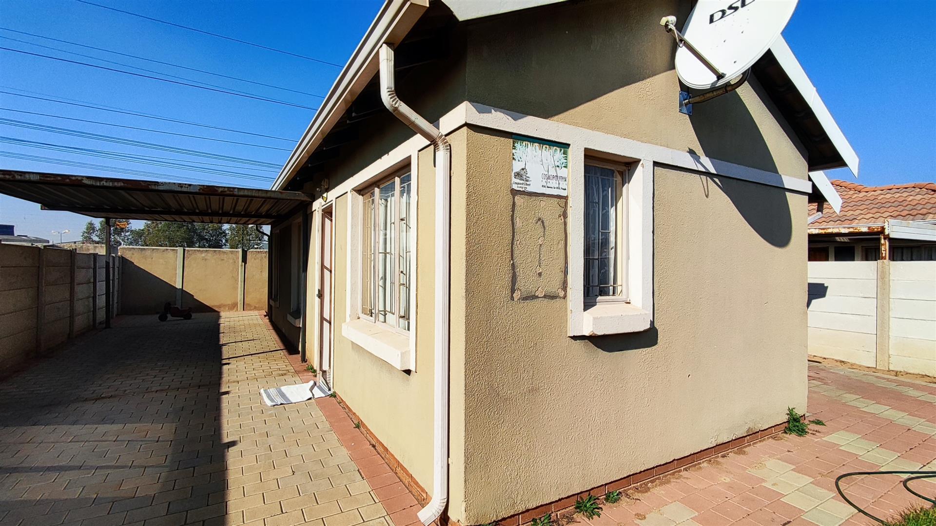 Front View of property in Alberton