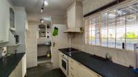 Kitchen - 10 square meters of property in Brackendowns