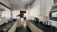 Kitchen - 10 square meters of property in Brackendowns