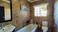 Bathroom 1 - 5 square meters of property in Brackendowns