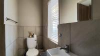 Main Bathroom - 3 square meters of property in Albertsdal