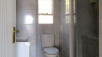 Bathroom 1 - 4 square meters of property in Constantia Kloof