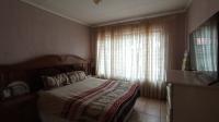 Bed Room 2 - 16 square meters of property in Karenpark