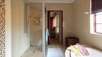 Main Bathroom - 7 square meters of property in Karenpark