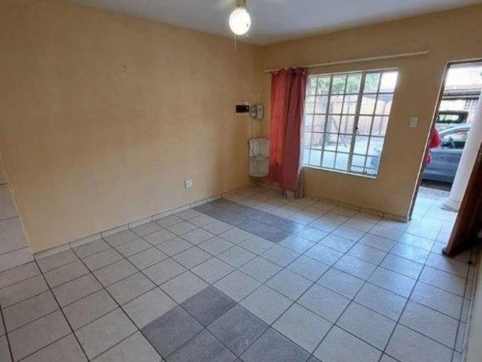 2 Bedroom Apartment for Sale For Sale in Rustenburg - MR635093