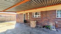 Patio - 14 square meters of property in Vereeniging