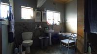 Bathroom 1 - 16 square meters of property in Silverton