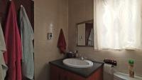 Bathroom 1 - 5 square meters of property in Buccleuch