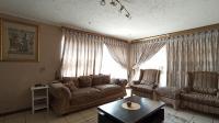 Lounges - 25 square meters of property in Buccleuch