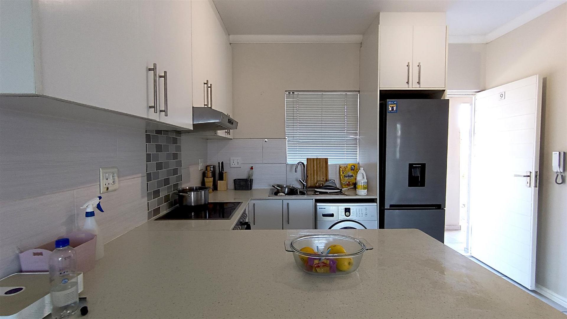 Kitchen - 11 square meters of property in Milnerton