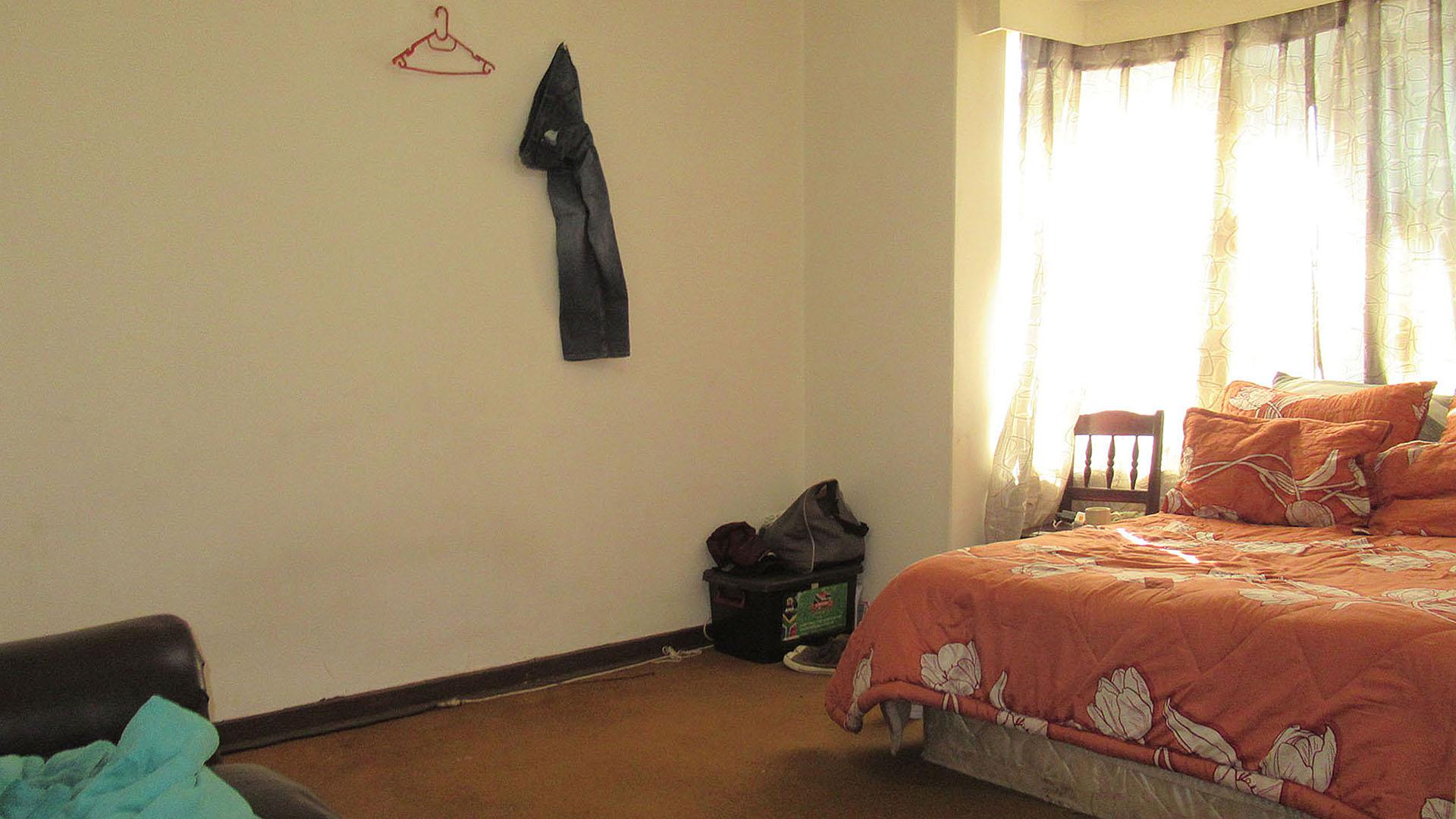 Bed Room 1 - 19 square meters of property in Kensington - JHB