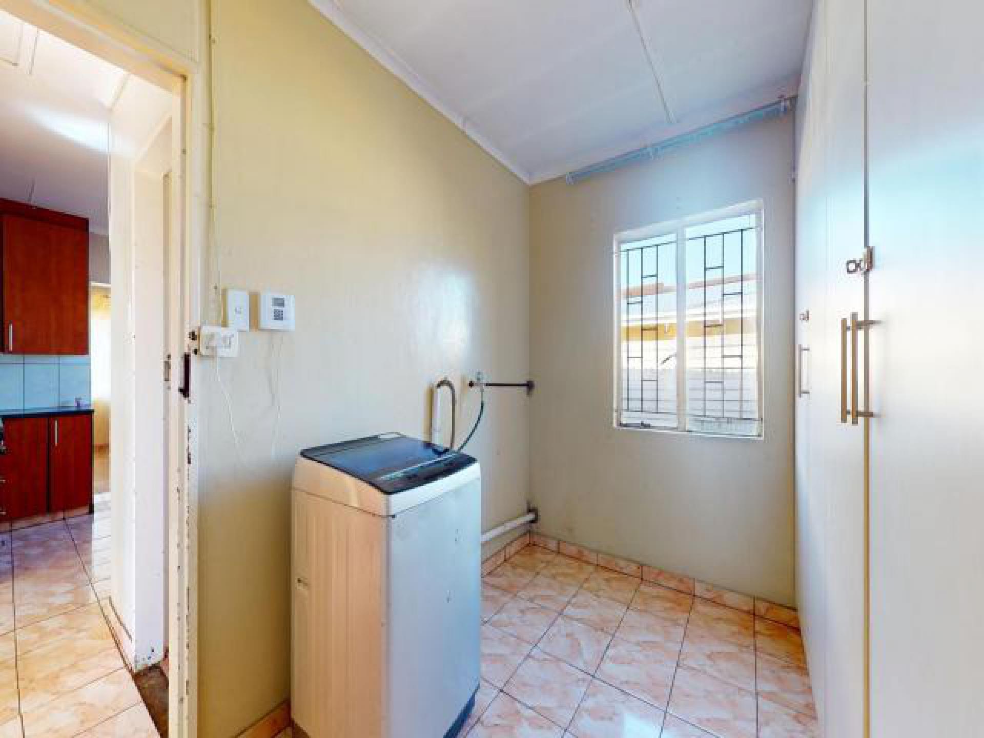 Kitchen of property in Promosa