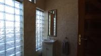 Bathroom 1 - 7 square meters of property in Pretoria West