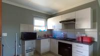 Kitchen - 8 square meters of property in Montana