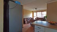 Kitchen - 10 square meters of property in Sundowner