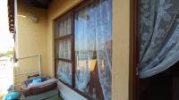 Balcony - 9 square meters of property in Sundowner