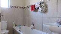 Bathroom 1 - 5 square meters of property in Mindalore