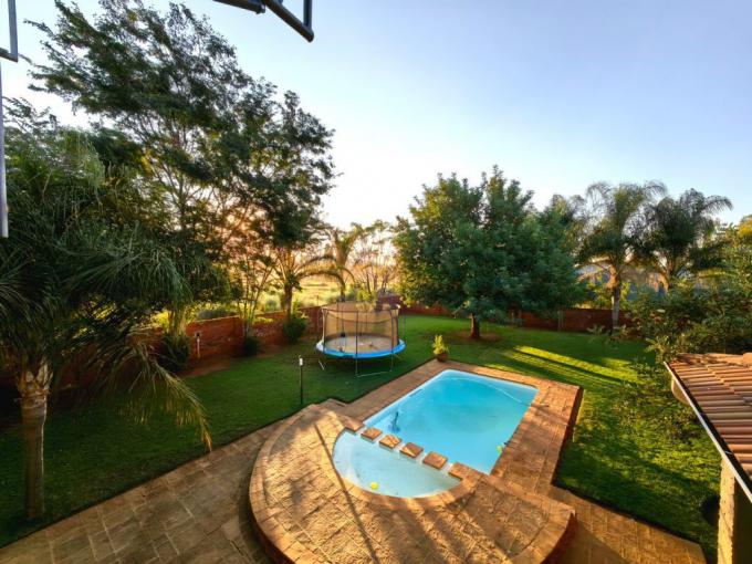 Smallholding for Sale For Sale in Rustenburg - MR635553