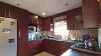 Kitchen - 9 square meters of property in Lotus Gardens