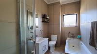 Bathroom 1 - 7 square meters of property in Lilianton