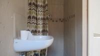 Bathroom 2 - 3 square meters of property in Protea Glen