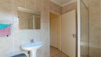 Bathroom 1 - 7 square meters of property in Witkoppen