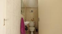 Guest Toilet - 2 square meters of property in Witkoppen