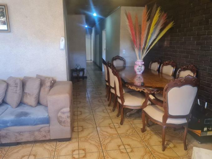 3 Bedroom House for Sale For Sale in Eldorado Park AH - MR635830