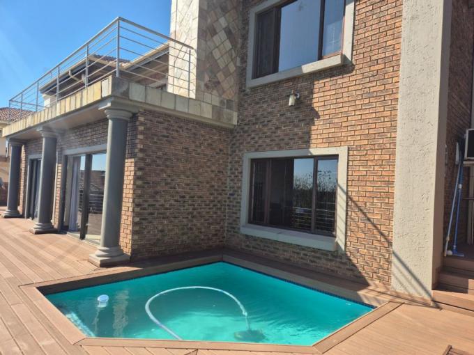 4 Bedroom House for Sale For Sale in Middelburg - MP - MR635840