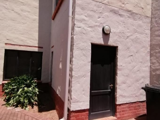 4 Bedroom Simplex for Sale For Sale in Hartbeespoort - MR635927